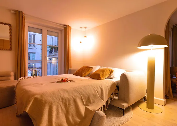 4P 1Br - Fully Renovated - Step From Place Vendome