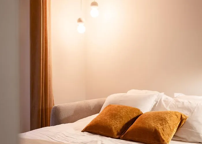 4P 1Br - Fully Renovated - Step From Place Vendome